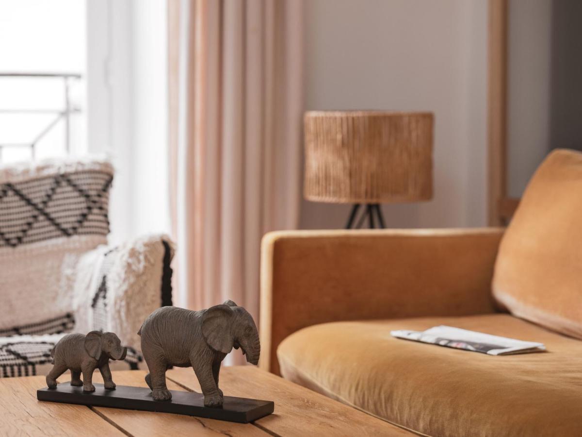 Appartements Place Royale - Maisons Du Monde Hotel & Suites Нант Экстерьер фото