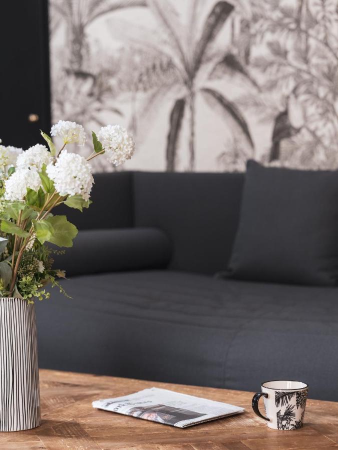 Appartements Place Royale - Maisons Du Monde Hotel & Suites Нант Экстерьер фото